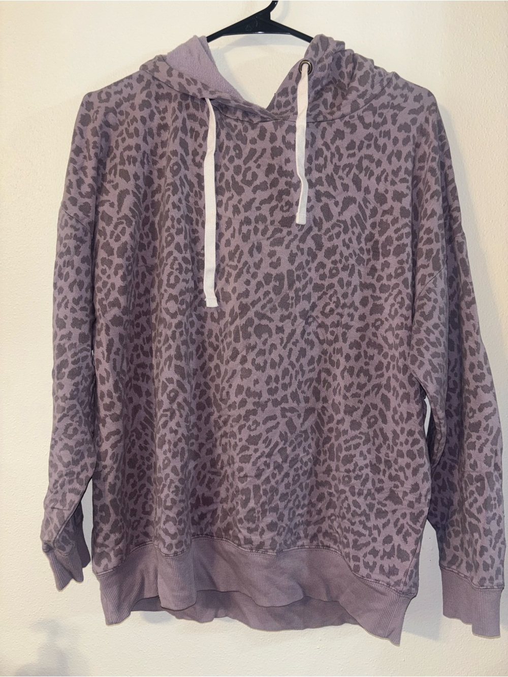 Buffalo David Bitton women’s Lavender Leopard Print Sweatshirt Hoodie